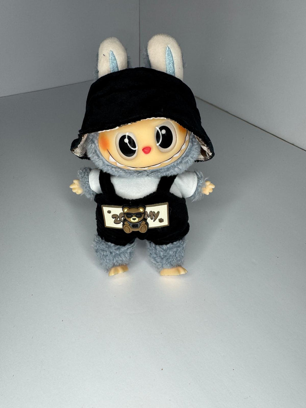 Labubu Zemy Bear Set – Monochrome Cool with a Fluffy Twist